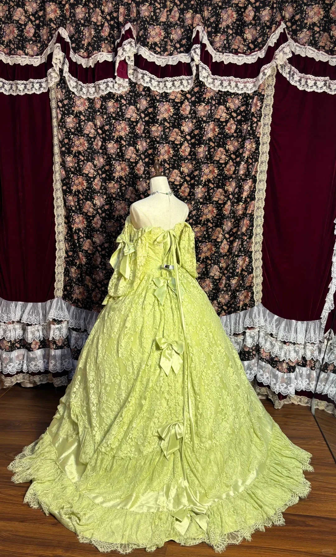Grass Green Lace Flower Opening Ceremony Skirt Satin Floor-Length Wedding Dress P3044 - Image 2