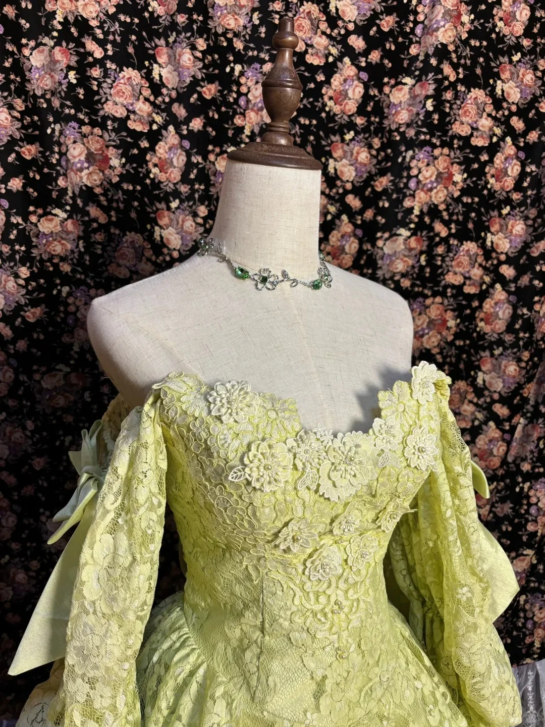 Grass Green Lace Flower Opening Ceremony Skirt Satin Floor-Length Wedding Dress P3044 - Image 3