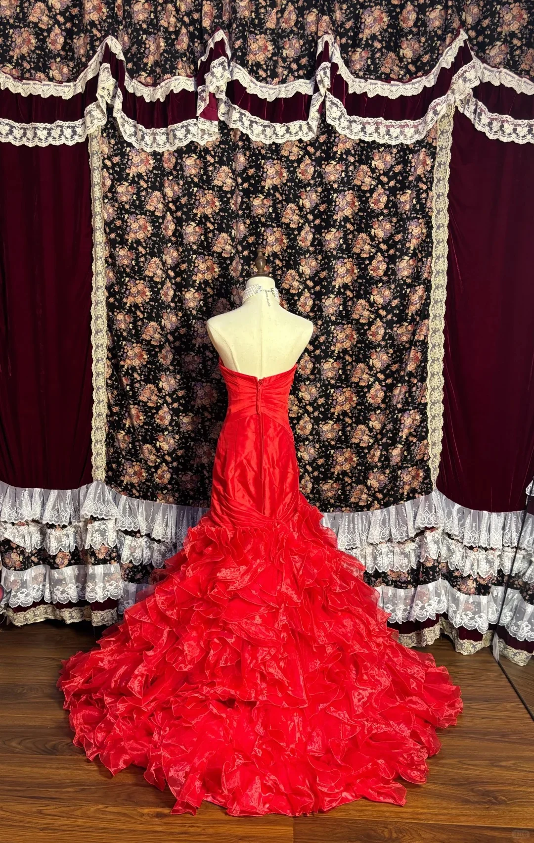 Beautiful red tube top beaded butterfly skirt mermaid wedding dress P3022 - Image 2