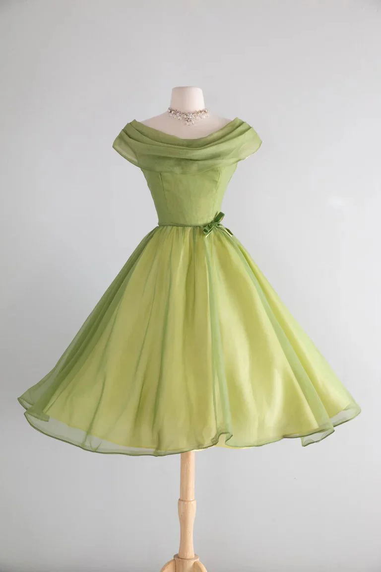 Beauty Homecoming Dress A Line Light Green Crew Neck Pleated Cocktail Dress Short Birthday Party Dress P4942