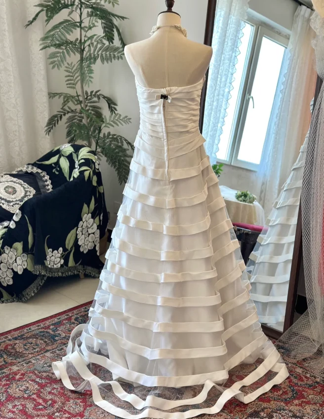 Chic and elegant strapless floor-length tulle wedding dress P2927 - Image 2