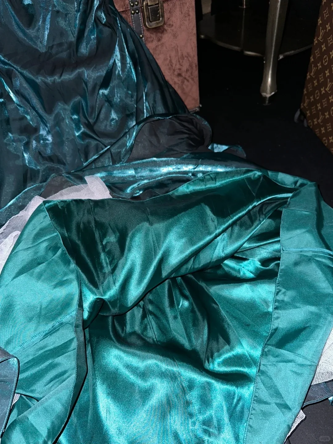 Chic Dark Green Strapless Herringbone Satin Prom Dress P3446 - Image 5