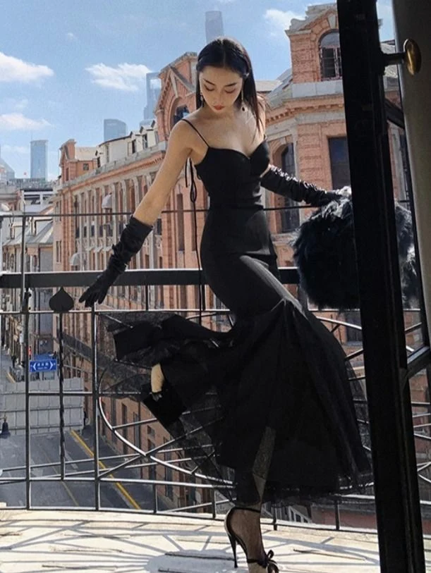 Chic Mermaid Straps Long Black Prom Dress P1548