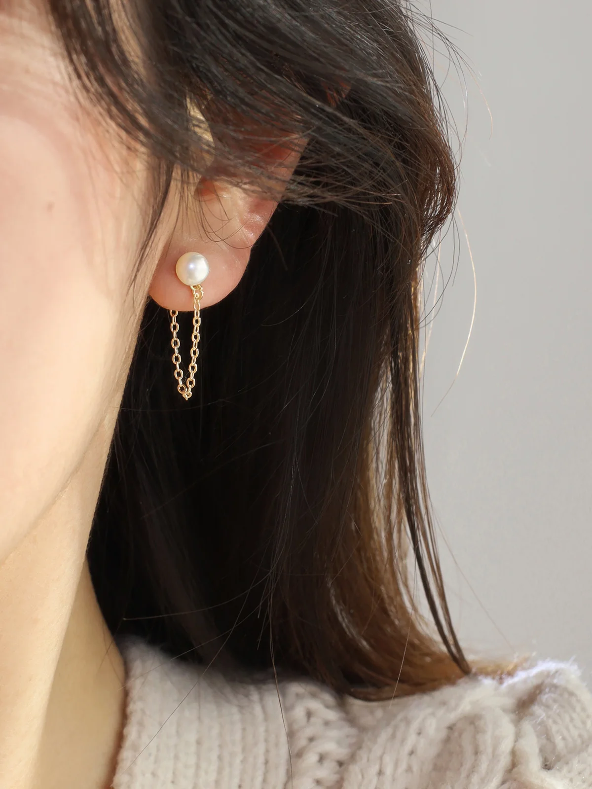 Classic Pearl Post-Hanging Stud Earrings Female Simple Temperament High Sense Niche Earrings Female Earrings e003 - Image 4