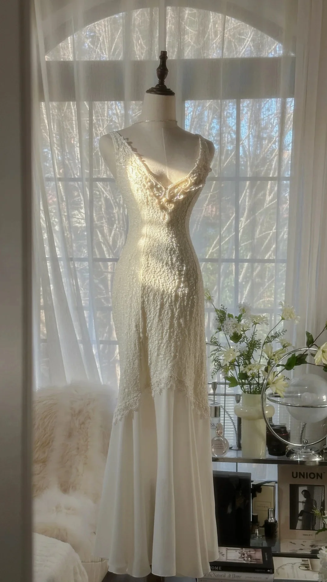 Clean and Elegant White V-Neck Lace Beaded Mermaid Long Prom Dress P3311 - Image 4