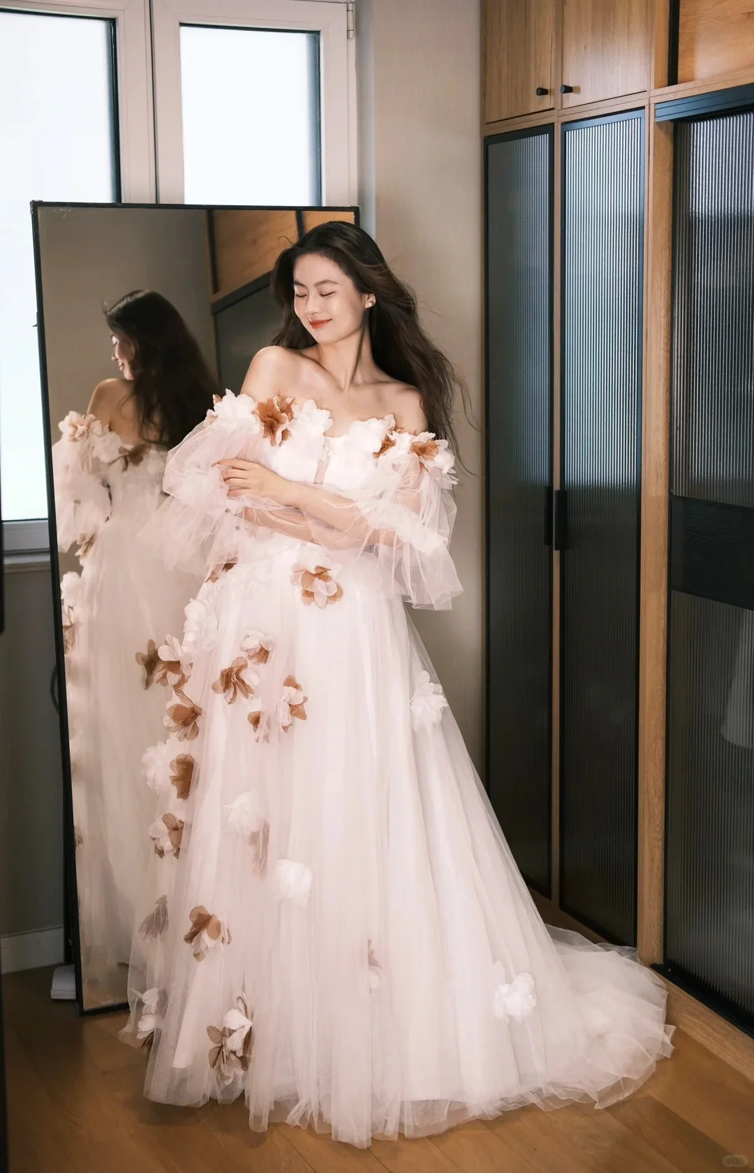 Dreamy White Off-the-Shoulder A-Line 3D Petal Tulle Train Prom Dress Evening Dress P4766 - Image 3