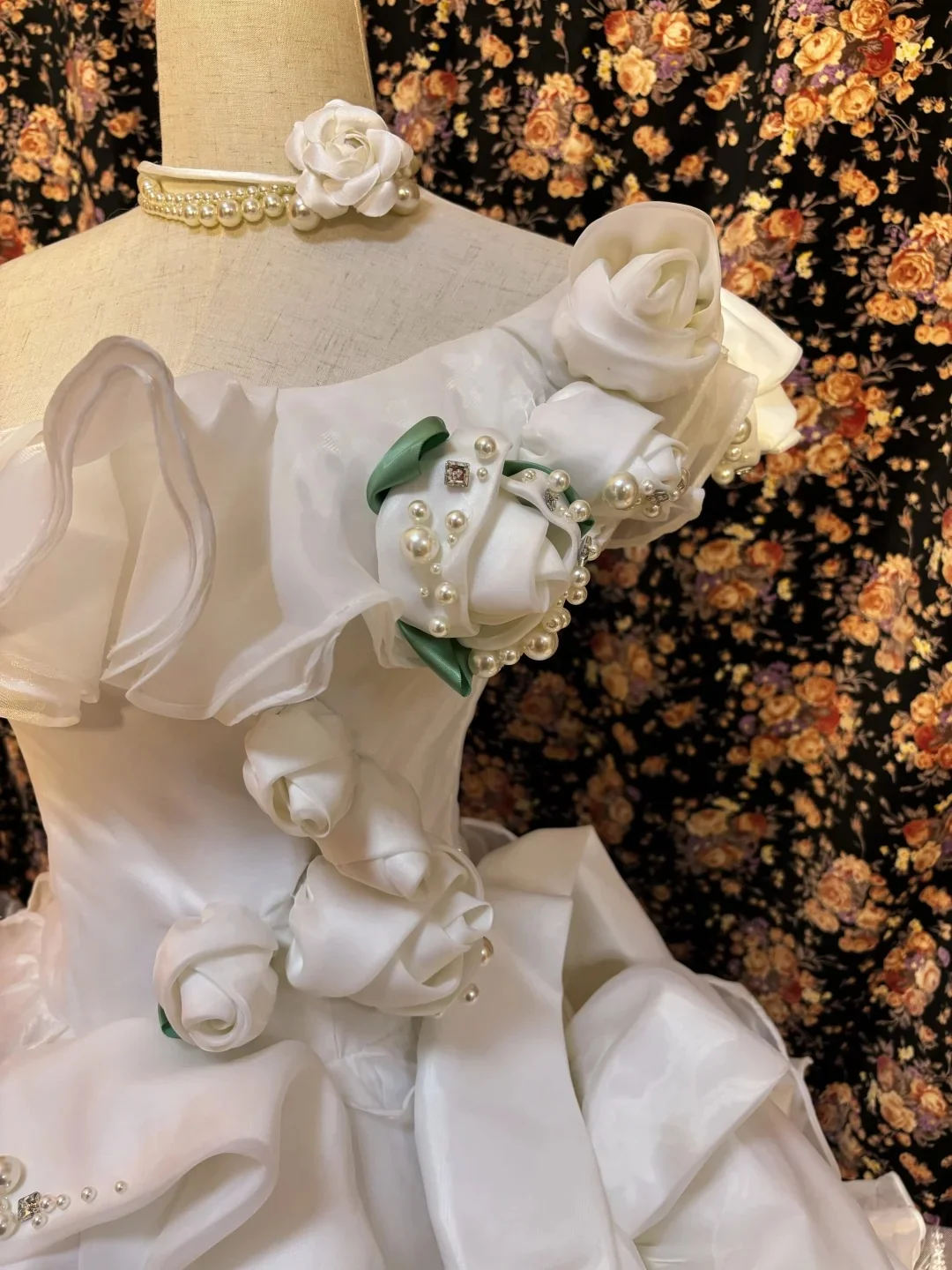 Elegant 3D Flower Off-shoulder Wavy Skirt Wedding Dress P3047 - Image 3