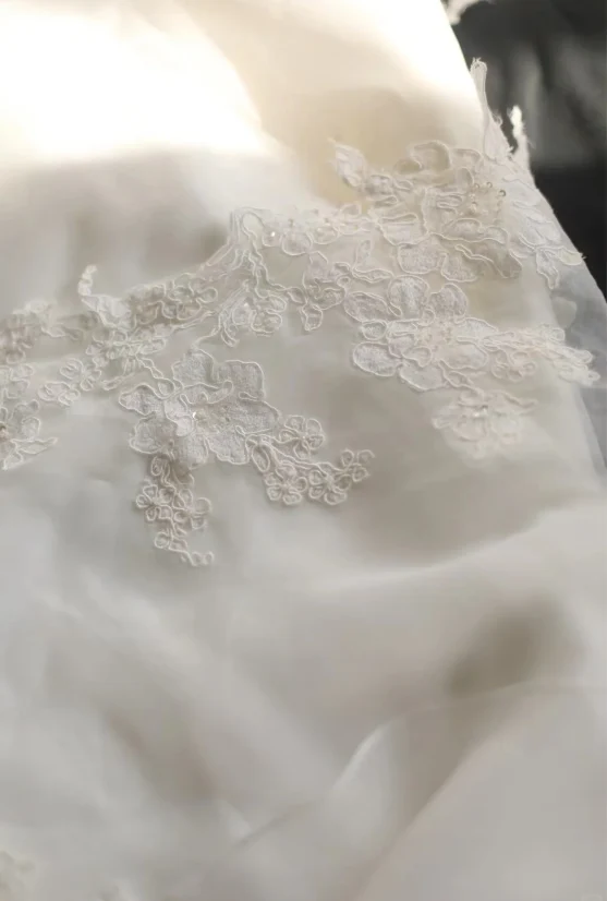 Elegant and simple white strapless lace tulle mermaid wedding dress P2847 - Image 5