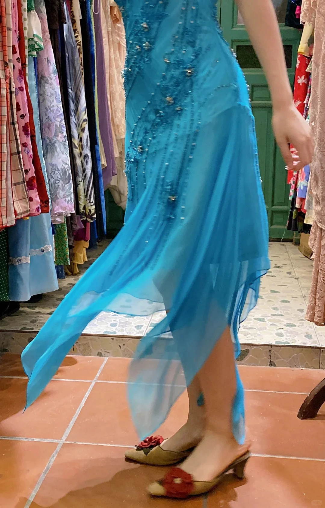 Elegant Blue Irregular Deep V Halter Beaded Chiffon Prom Dress Evening Dress P4118 - Image 4