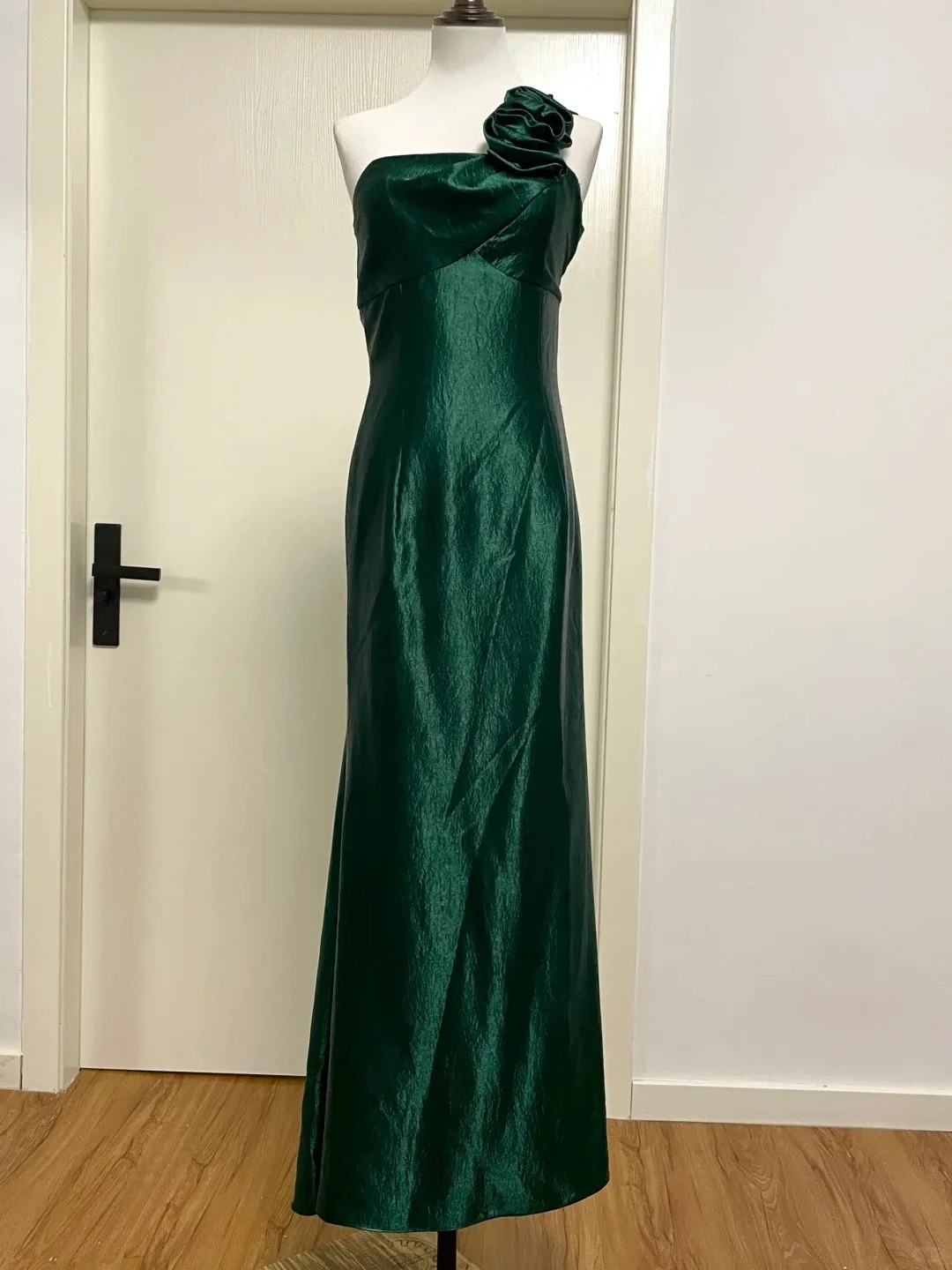 Elegant Dark Green 3D Floral One-shoulder Satin Long Prom Dress Evening Dress P4190 - Image 3