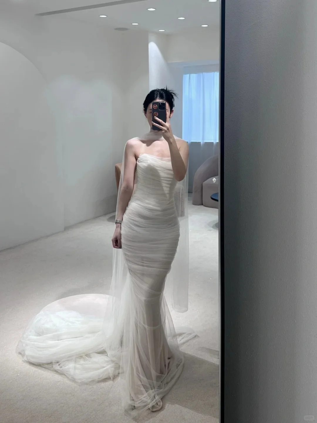 Elegant Layered Mesh Mermaid Train Wedding Dress P3085 - Image 4