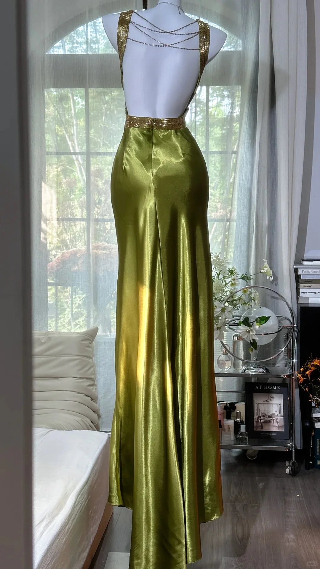 Elegant Olive-green Mermaid V-neck Backless Satin Long Prom Dress Evening Dress P4033 - Image 5