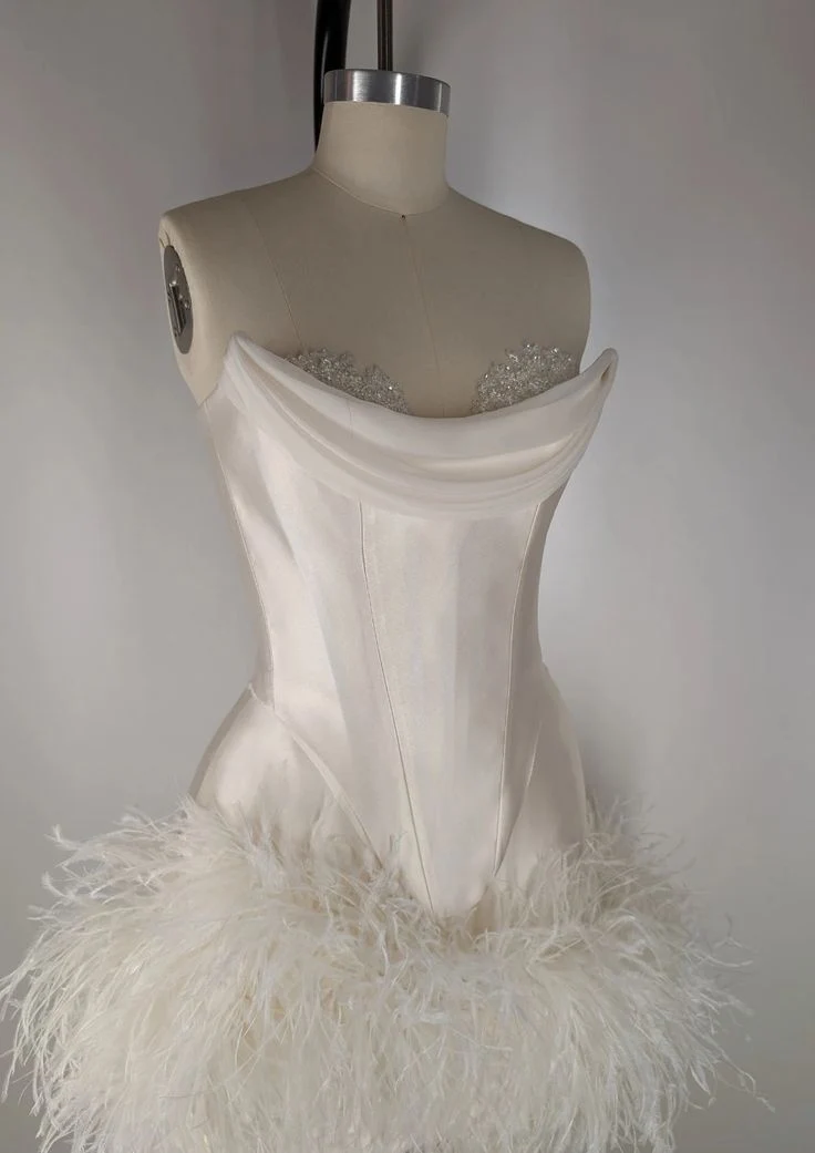 Elegant Satin Tube Top Feather Edge Bodycon 19th Birthday Homecoming Dress P3604