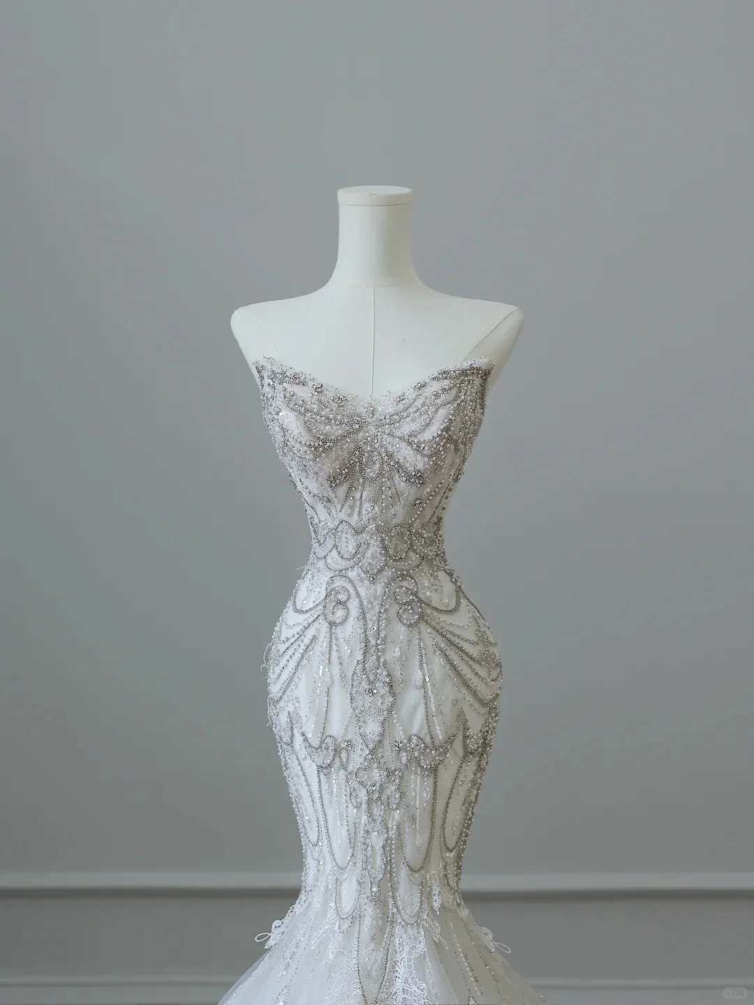 Elegant White Mermaid Off-the-Shoulder Bodycon Beaded Tulle Floor-Length Wedding Dress P2532 - Image 3