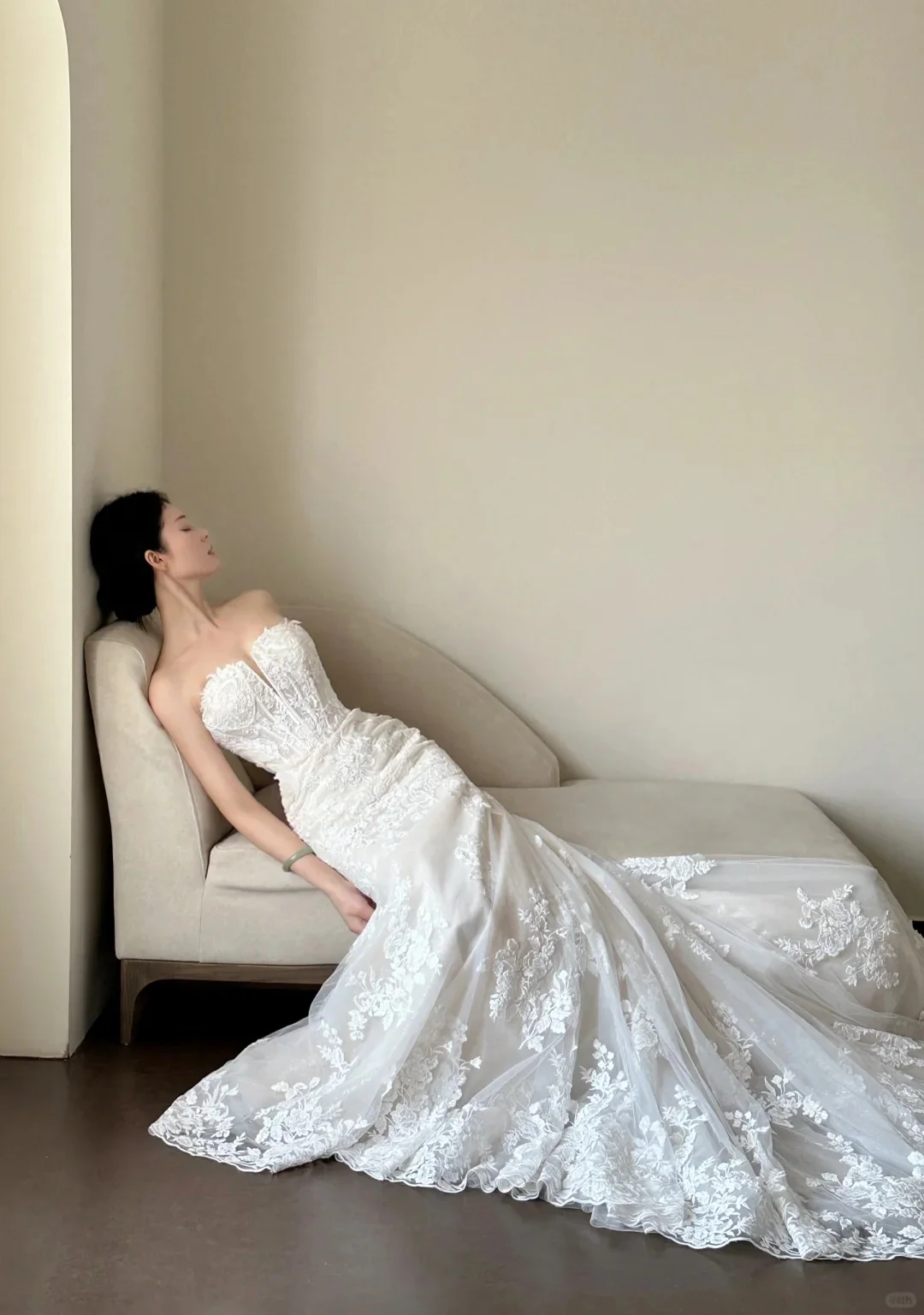 Elegant White Mermaid Train Lace Tulle Wedding Dress P4028 - Image 3