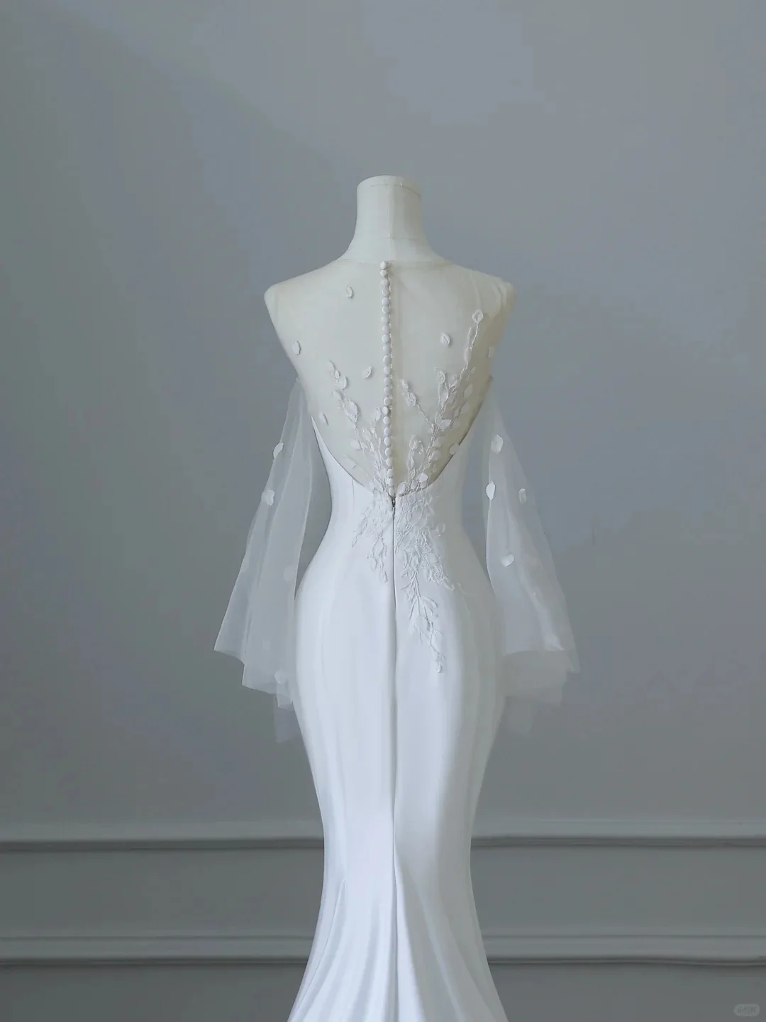 Elegant White Round Neck Lace Sleeveless Mermaid Satin Wedding Dress P2529 - Image 6