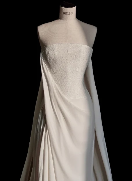 Elegant white strapless chiffon mermaid wedding dress P2681 - Image 4