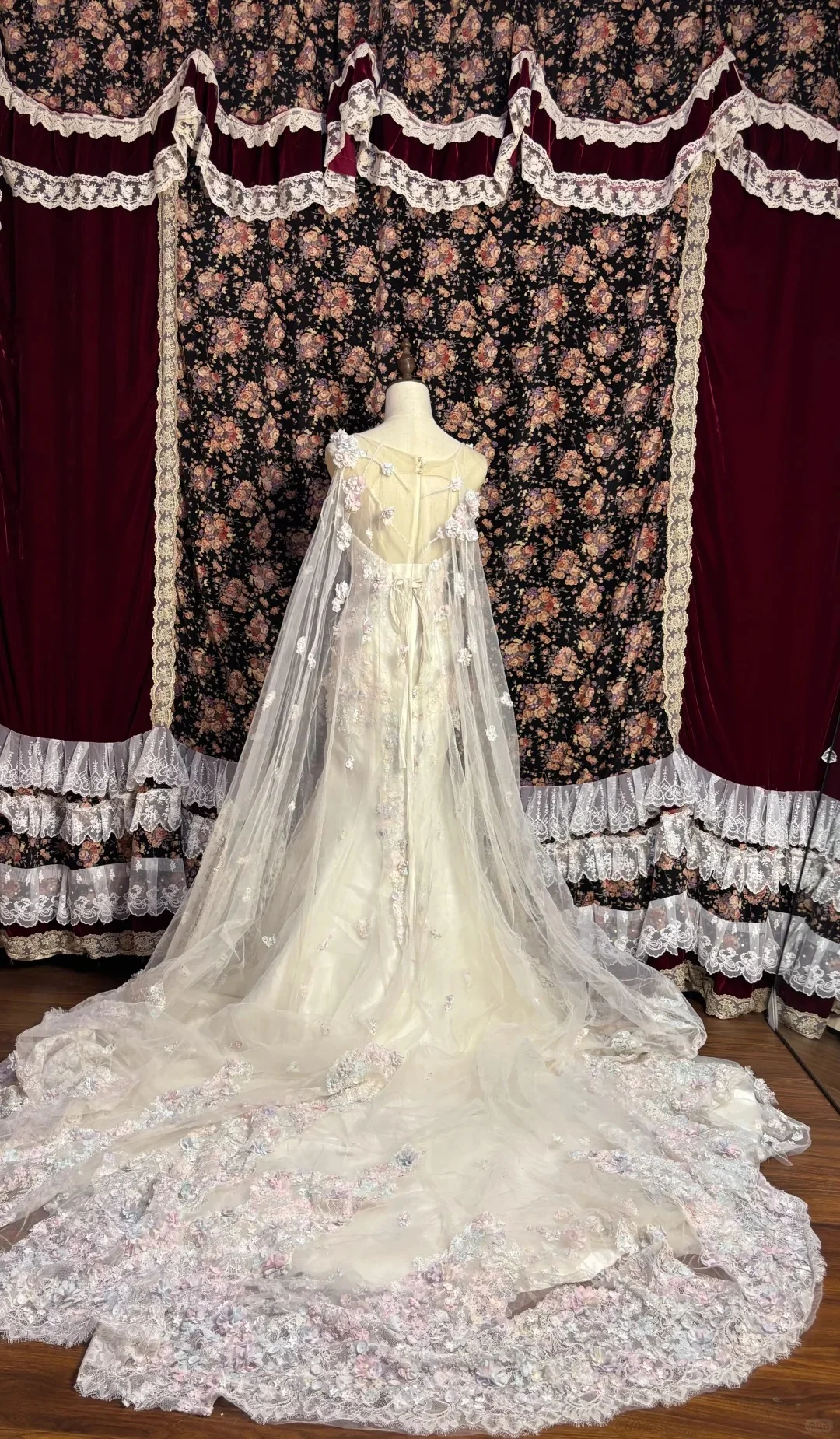 Fairy Heavy Industry 3D Flower Tulle Long Train Mermaid Wedding Dress P3010 - Image 2