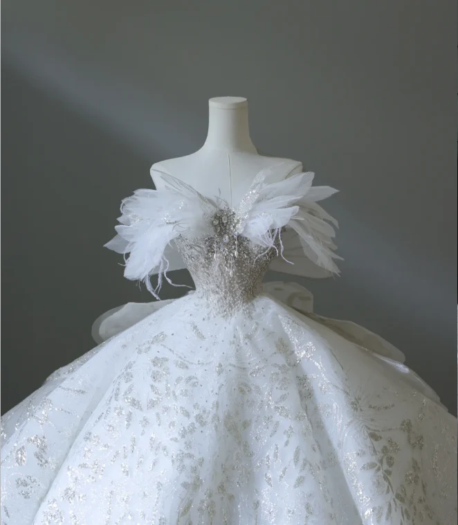 Fantasy Swan One Shoulder Princess Tulle Floor-Length Wedding Dress P2573 - Image 5