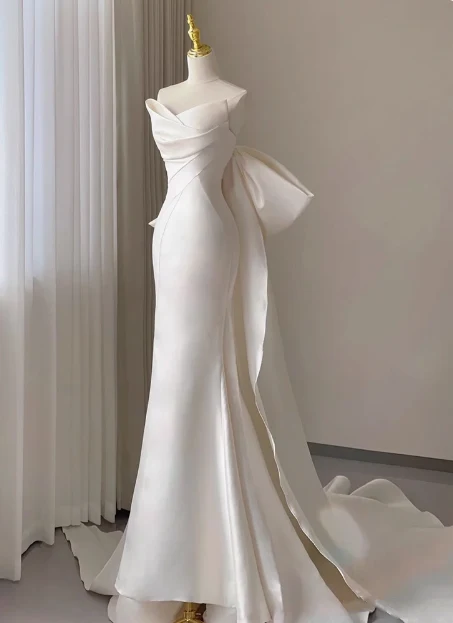 French Simple Strapless Satin Bow Mermaid Wedding Dress P2700 - Image 4