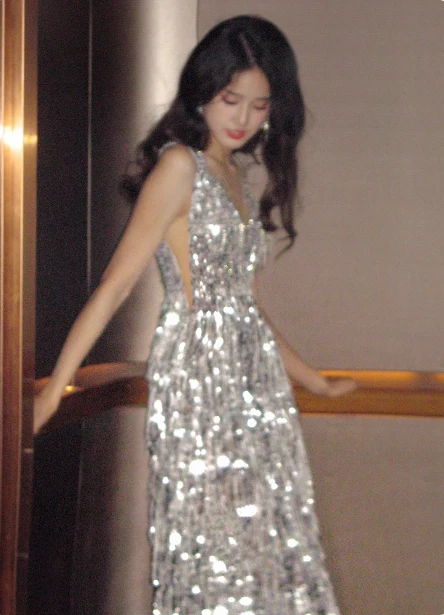Gorgeous Silver V-neck Tassel Sequin Long Prom Dress Evening Dress P4443 - Image 2