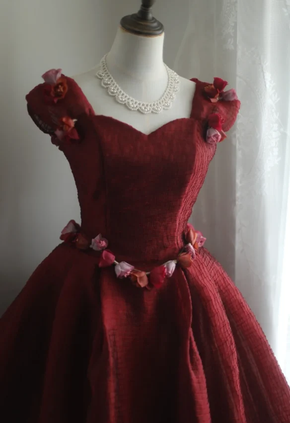 Gorgeous burgundy retro shoulder-wrapped sweetheart neckline puffy princess wedding dress P2859 - Image 5