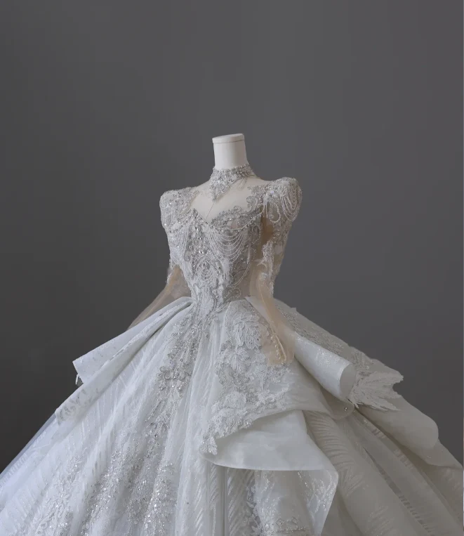 Luxurious French Retro Long Sleeve Beaded Floor-Length Princess Wedding Dress P2554 - Image 4