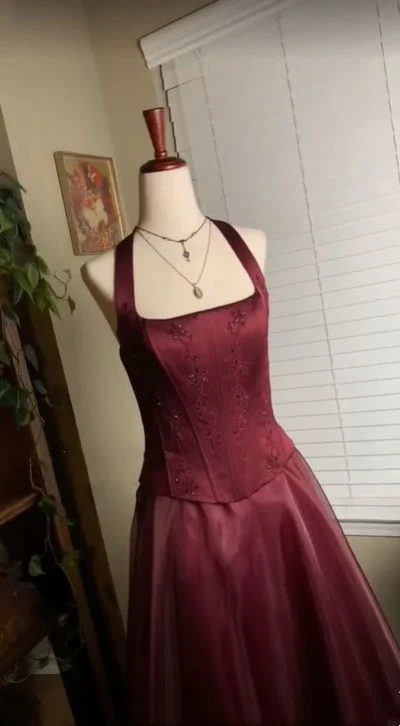 Pretty A line Halter Burgundy Sleeveless Evening Dress Organza Long Prom Dresses P2334 - Image 4