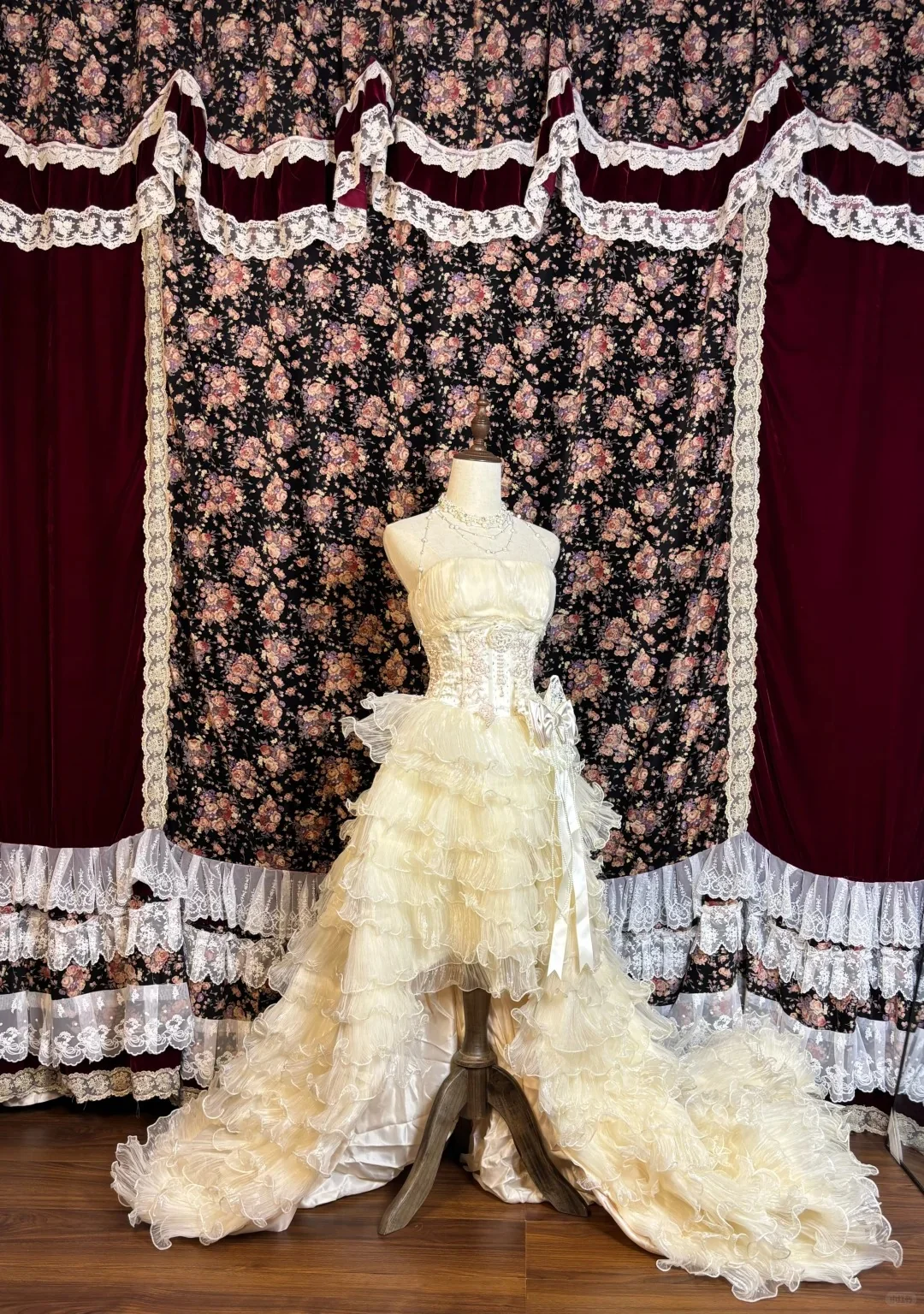 Princess light yellow heavy work short front and long back earrings big skirt cake wedding dress P2998