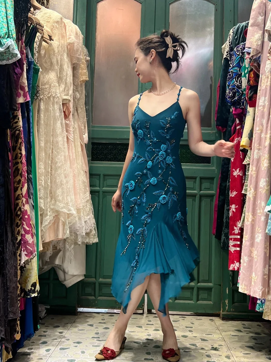 Retro Elegant Peacock Blue Irregular Deep V Halter Embroidered Chiffon Prom Dress Evening Dress P4119 - Image 2