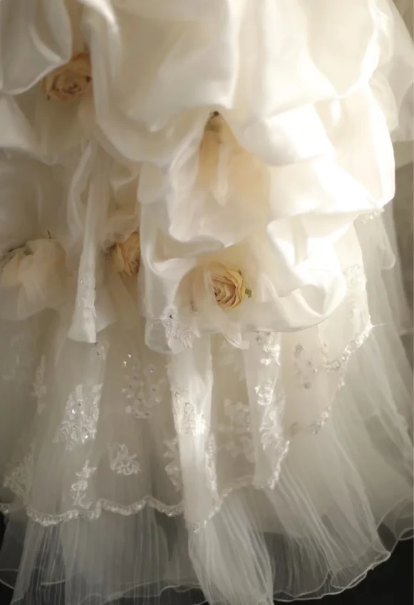 Retro palace irregular halter neck tulle layered ruffled A-line wedding dress P2824 - Image 3