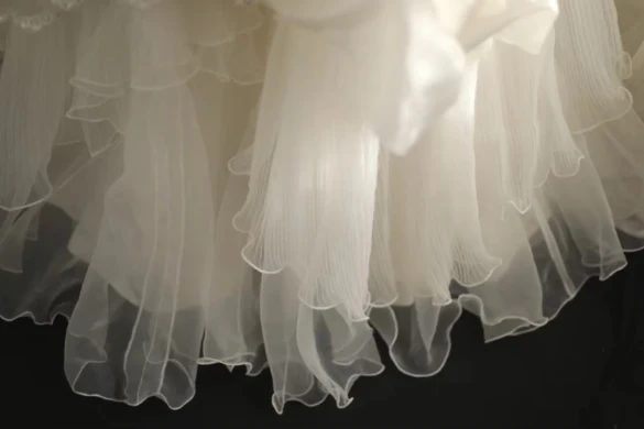 Retro palace irregular halter neck tulle layered ruffled A-line wedding dress P2824 - Image 6