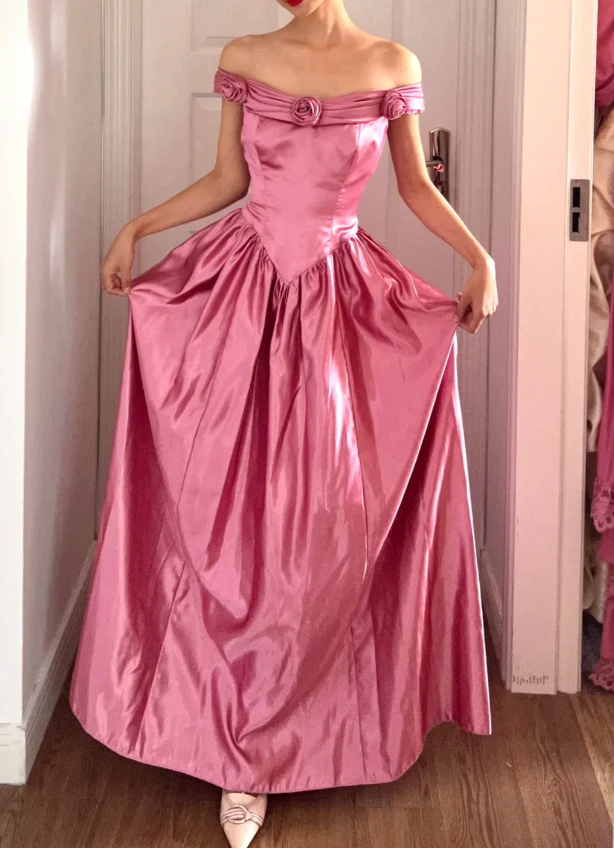 Retro Sweet Pink A-line 3D Floral Off-Shoulder Satin Long Prom Dress Evening Dress P4159 - Image 3