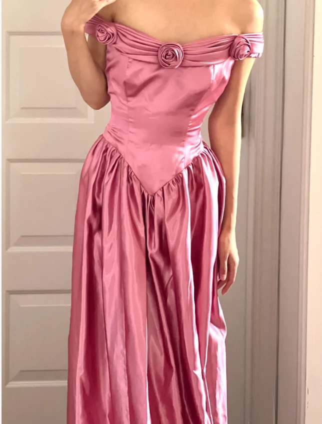 Retro Sweet Pink A-line 3D Floral Off-Shoulder Satin Long Prom Dress Evening Dress P4159 - Image 5