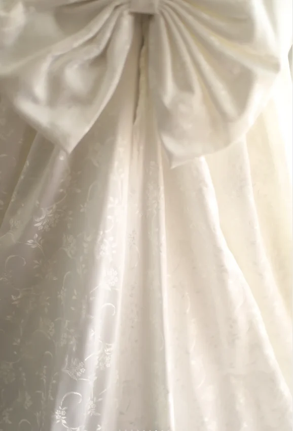Retro White Dark Pattern Printed Leg of Mutton Sleeve Bowknot Small Train Wedding Dress P2843 - Image 7