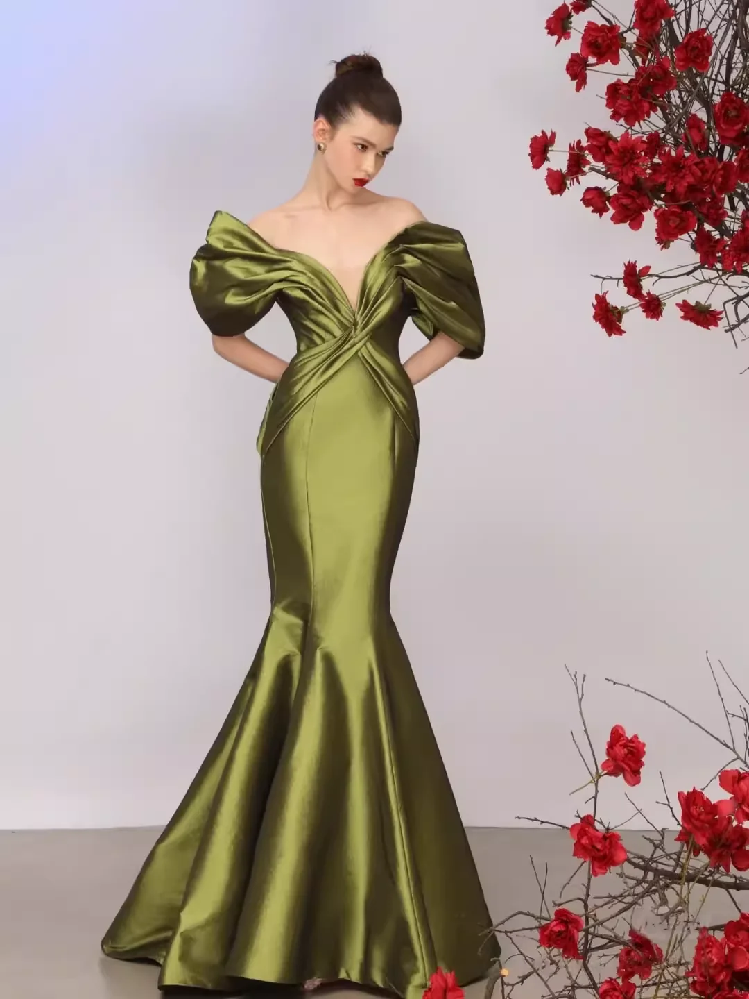 Sexy Mermaid Off The Shoulder Green Prom Dresses Satin Long Prom Gown P518 - Image 2