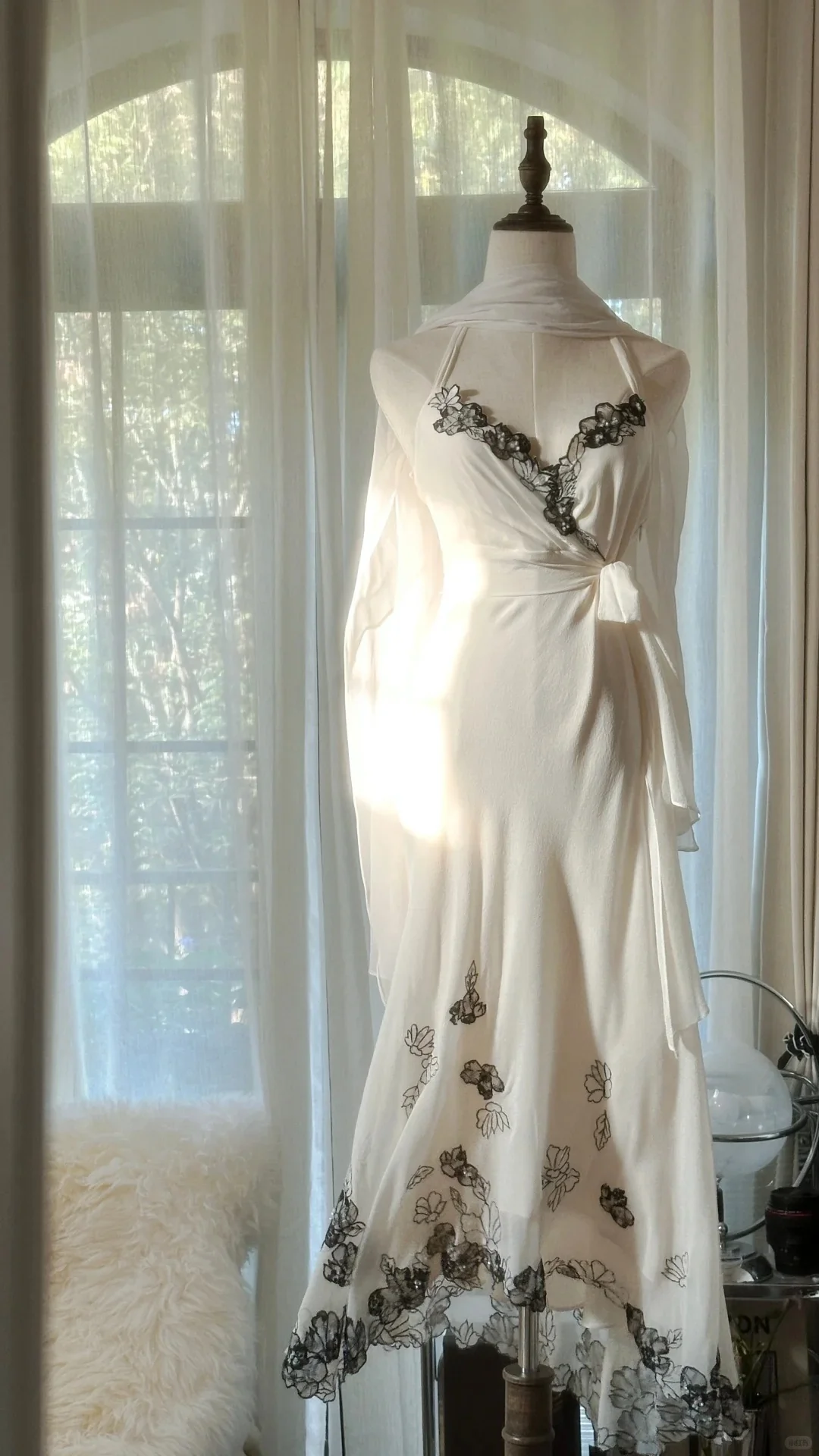 Sexy White Halter Neck Chiffon Lace Trim Prom Dress P3318 - Image 3
