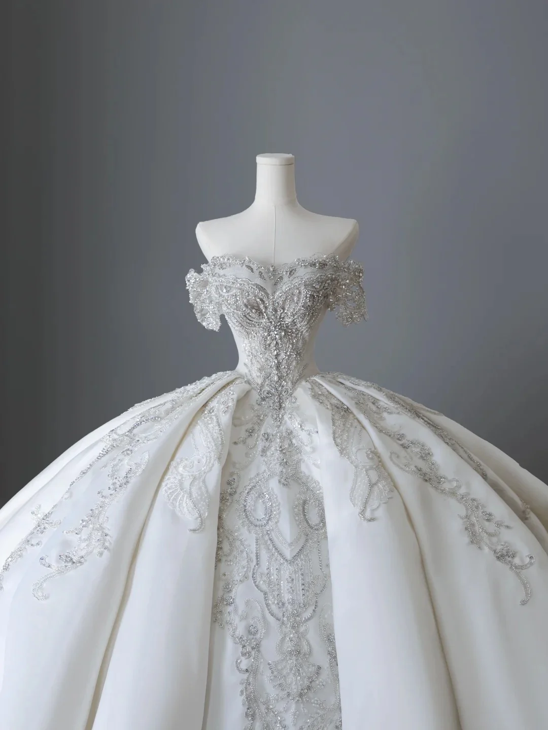 Shiny satin heavy rhinestone beaded vintage floor-length wedding dress P2507 - Image 4