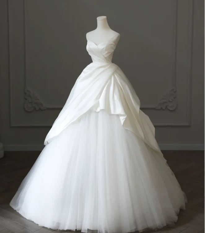 Simple and elegant white sweetheart neckline satin tulle A-line floor-length wedding dress P2593 - Image 2