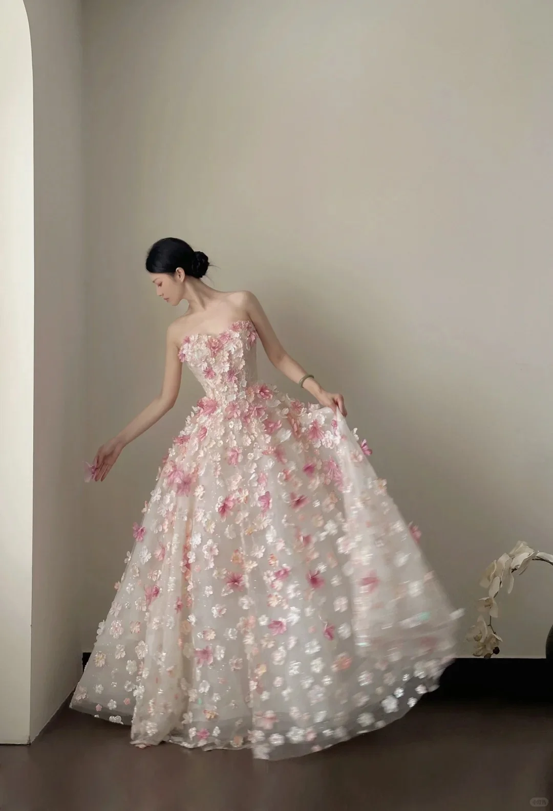 Sweet Pink And White Gradient Strapless 3D Floral Tulle Ball Gown Wedding Dress P4023 - Image 5