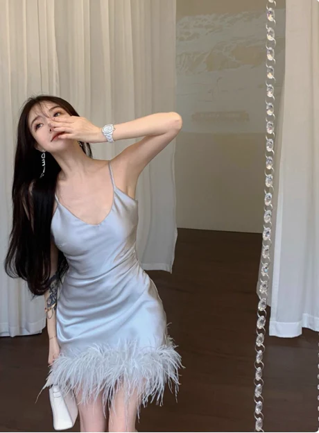 Sweet Strapless V-Neck Satin Feather 17th Birthday Homecoming Dress P3918 - Image 3