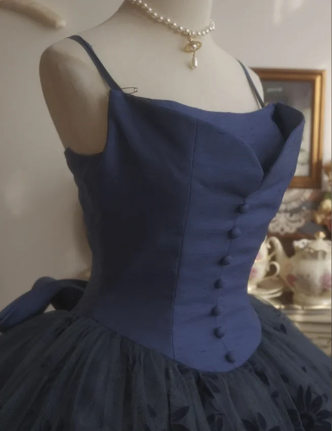 Vintage Elegant Navy Blue Bow Embroidered Train Tulle Ball Gown Evening Dress Sweet 16 Dress P4296 - Image 4
