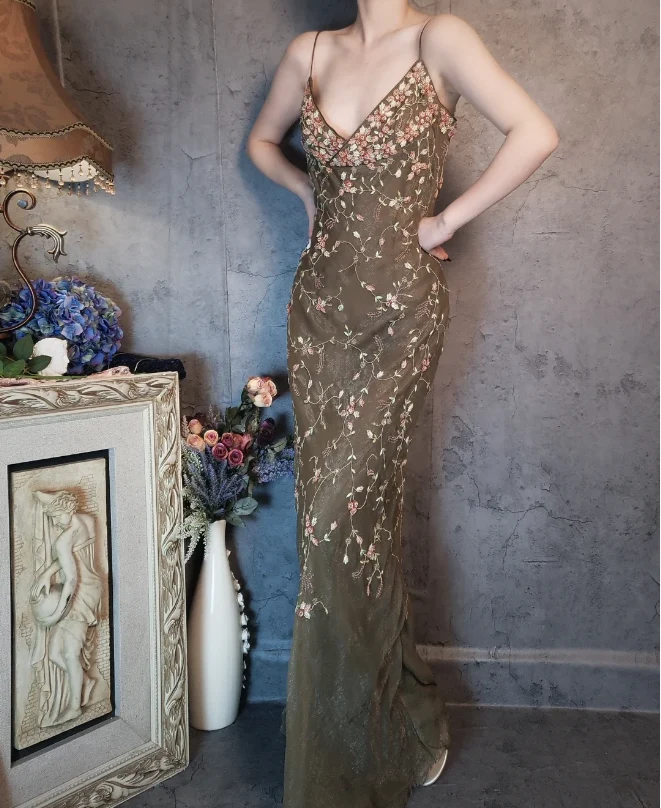 Vintage Green Mermaid Spaghetti Strap Deep V-neck 3D Floral Embroidery Long Prom Dress Evening Dress P4325 - Image 2