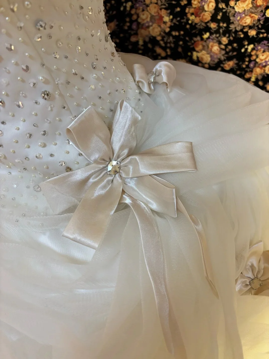 White heart-shaped collar bow beaded cake skirt wedding dress P3029 - Image 3