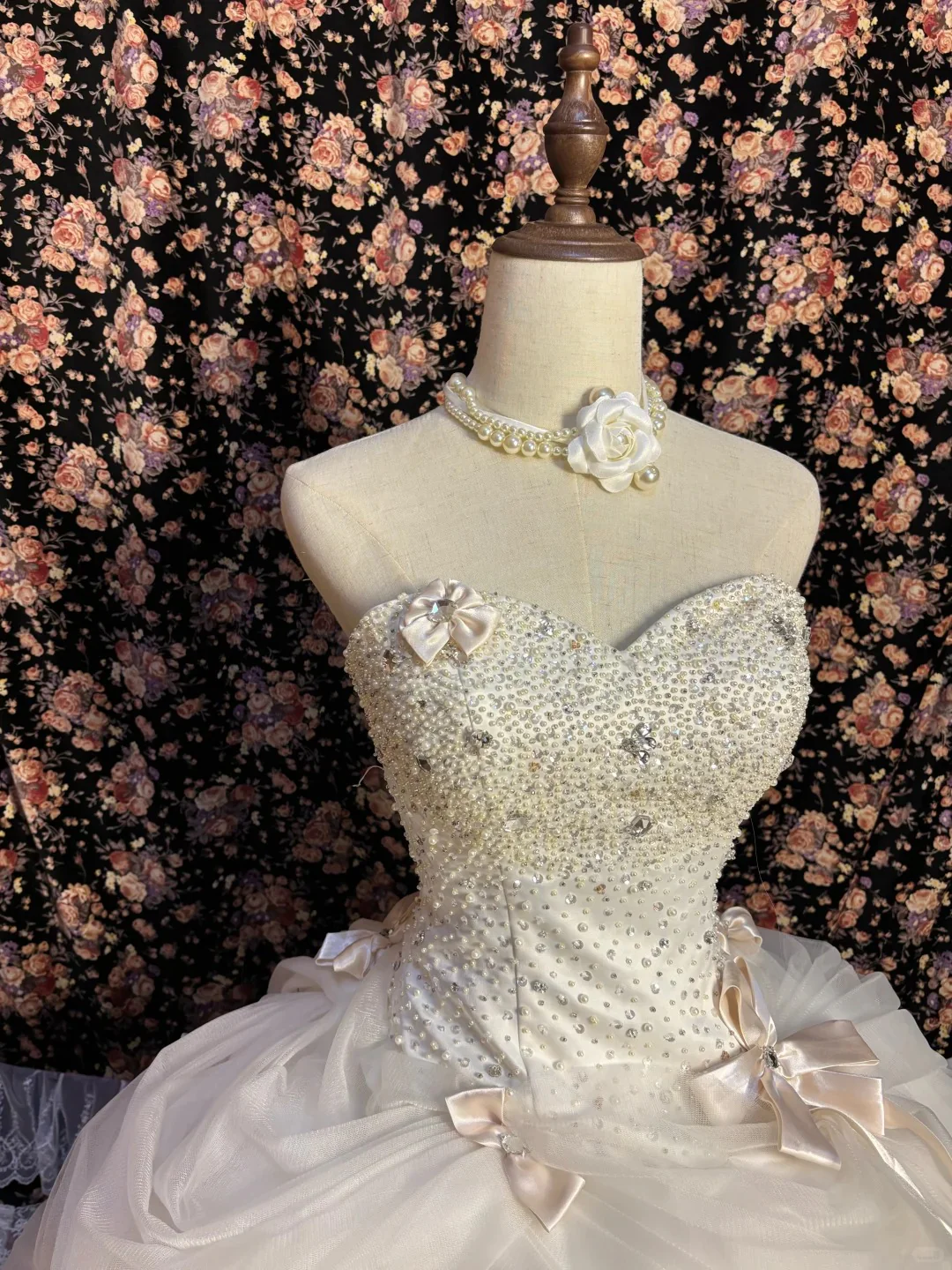 White heart-shaped collar bow beaded cake skirt wedding dress P3029 - Image 5