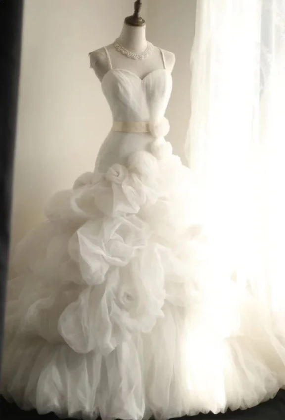White sling heavy irregular multi-layered skirt mesh fluffy princess wedding dress P2832